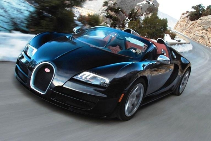 10 daugiausiai degalų ryjančių automobilių