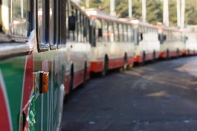 Autobusai ir troleibusai kursuos trumpiau