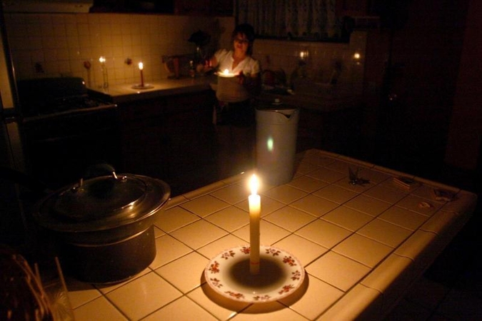 Kalifornijos gyventojai dėl žmogaus klaidos liko be elektros