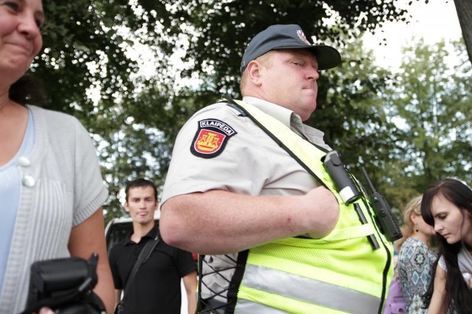 Sulaukę pensinio stažo, policiją palieka šimtai pareigūnų