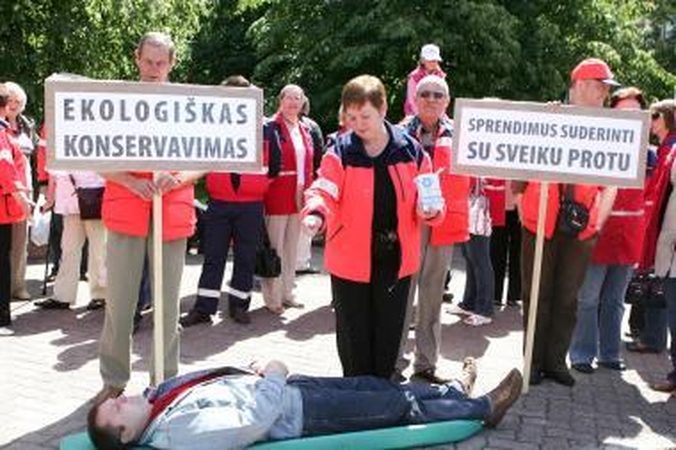 Medikai A.Čapliką pakrikštijo Daktaru Giljotinu
