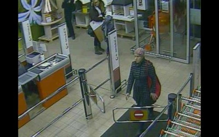 Klaipėdos policija ieško įtariamosios vagyste