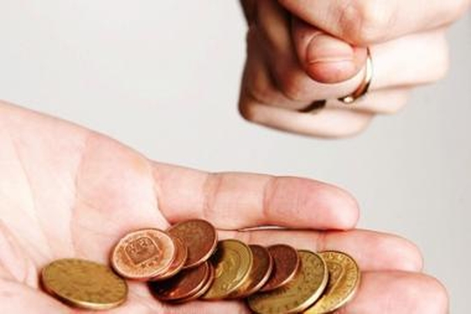 Pensijų fondai daugiau sužeria valdytojams nei būsimiems pensininkams