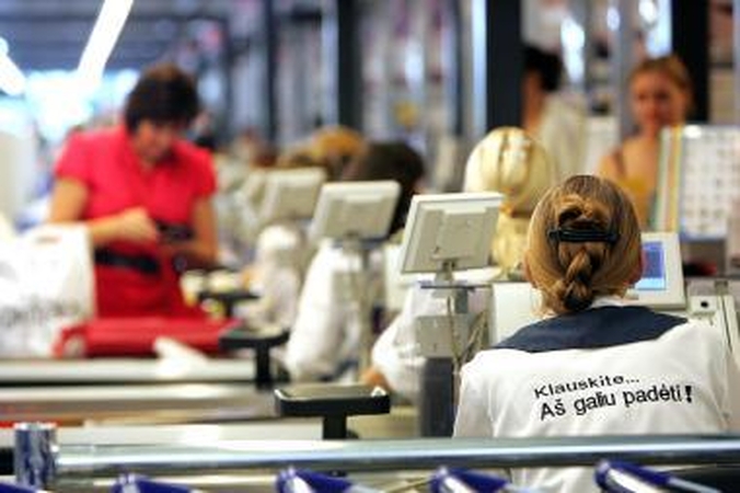 Per šventes dirbs trečdalis „Maximų"