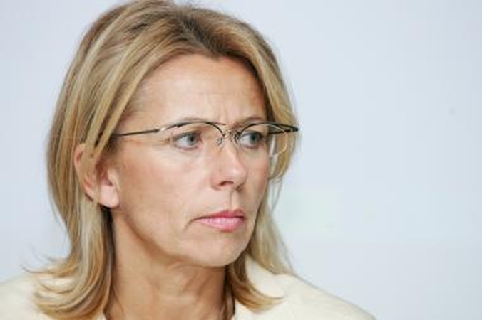 R.Rutkelytei - įtarimai milijono pasisavinimu 