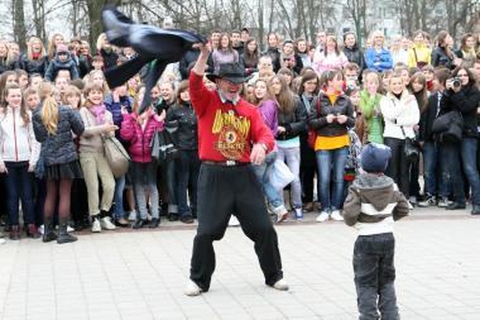 Keistuolis su skrybėle – savotiškas senamiesčio simbolis