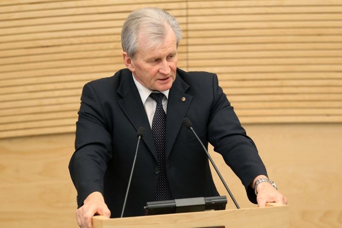 K.Glaveckas: biudžeto „skylę“ siūloma lopyti didinant PVM