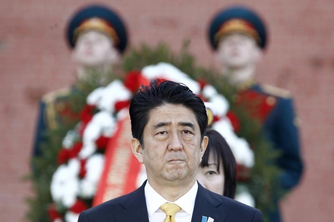 Japonijos premjeras pirmąkart per dešimtmetį vieši Kremliuje