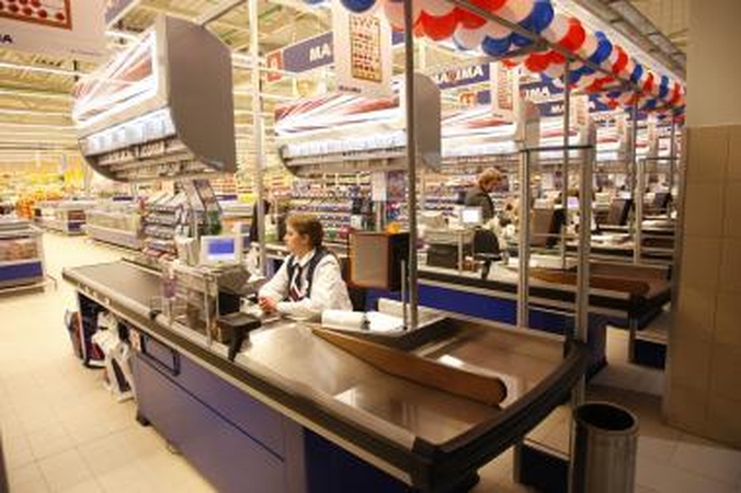Apklausa: mažmeninės prekybos apyvarta vasarį kiek padidėjo, prognozė lieka pesimistinė