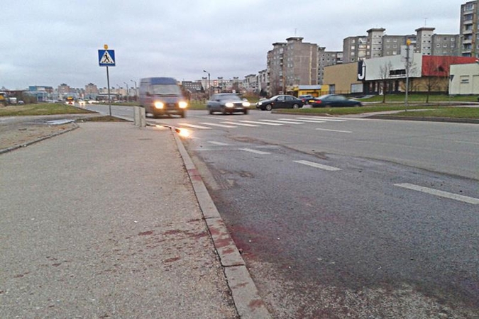 Krauju aplaistytą gatvę apšviesti pažadėjo tik po nelaimės