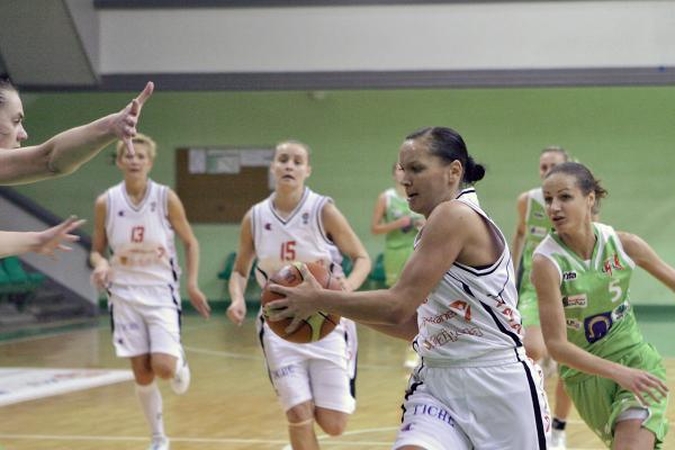 Klaipėdos „Lemminkainen“ įveikė „Utenos“ krepšininkes