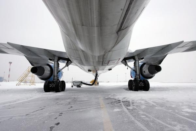 Vilniaus oro uoste nusileidusiame „Estonian air“ lėktuve "Aras" ieškojo sprogmenų (papildyta)