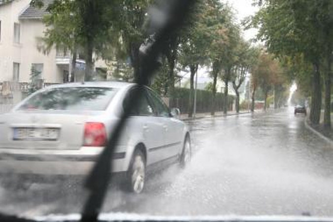 Lietus ir toliau semia Klaipėdos gatves
