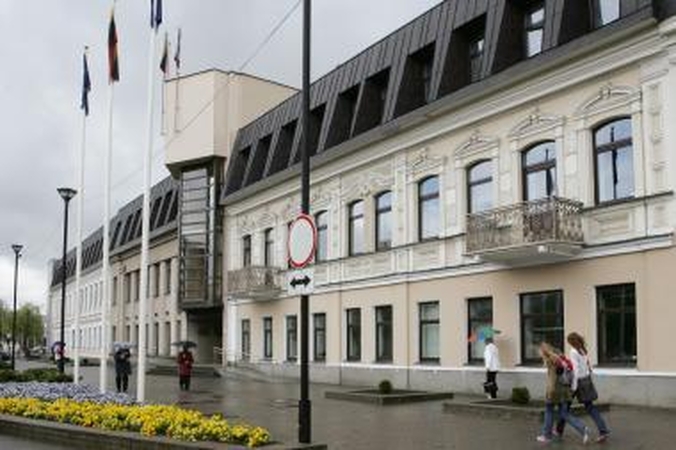 20-iai dienų suimtas korupcija įtariamas Panevėžio savivaldybės administracijos direktorius