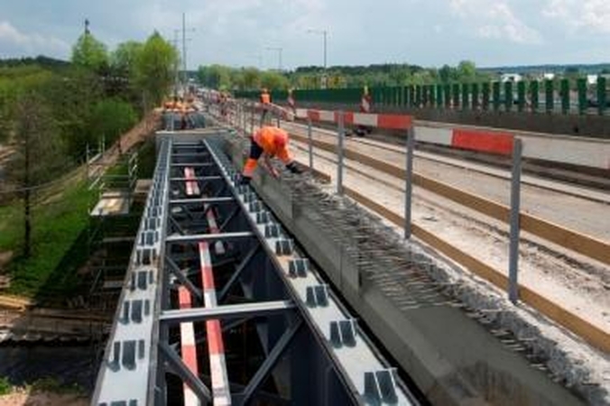 Vairuotojai penktadienio vakarą raginami aplenkti Grigiškes