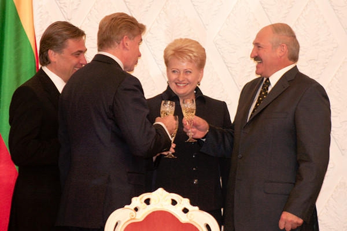 "WikiLeaks": D.Grybauskaitė atmetė A.Lukašenkos siūlymą viešai paremti V.Juščenką 