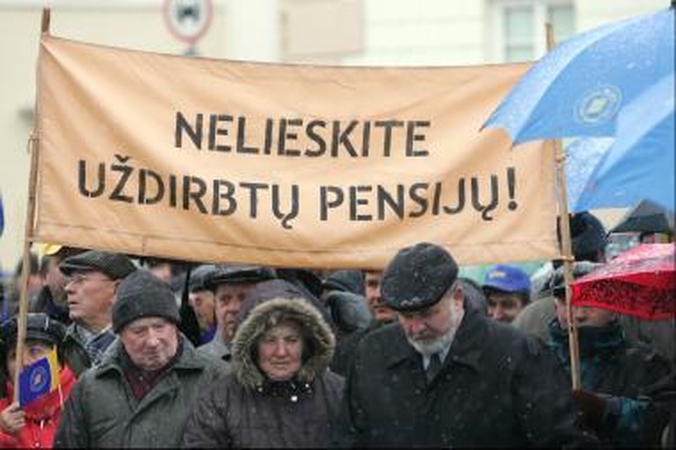 A.Kubilius: pensininkai padorių pensijų gali tikėtis po dešimtmečių