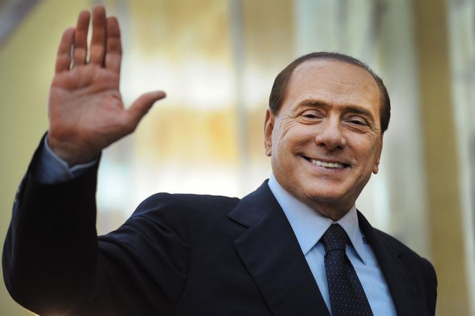 S.Berlusconi ragina Kadhafi pasiduoti