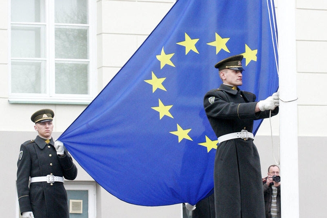 ES paskelbė naujas sankcijas Baltarusijai ir Iranui