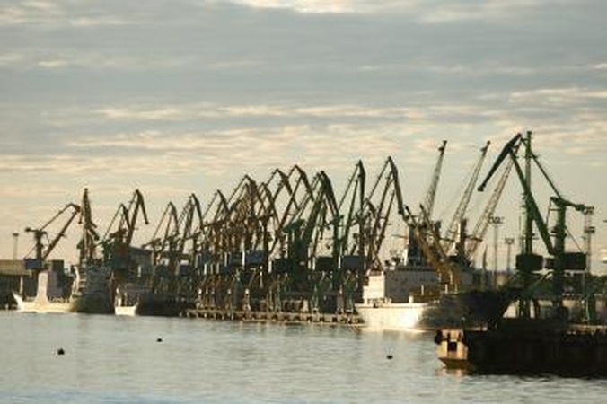 Uosto įmonės kritikuoja direkcijos siekį gauti papildomų grąžos garantijų 