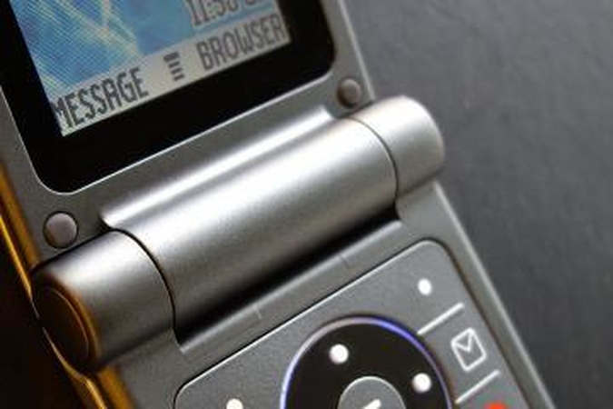 Vilniuje iš moters plėšikai atėmė mobilųjį telefoną