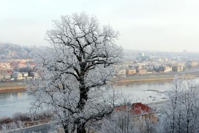 Orai gerokai atvės, pirmadienį numatomas sniegas