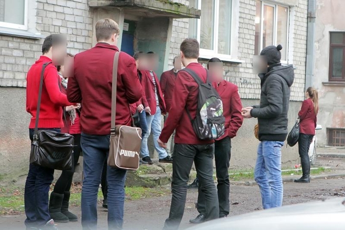 Tyrimas: rūkančiųjų šeimose daugiau nei pusė vaikų irgi rūko