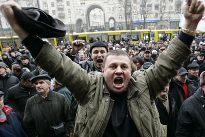 Ukraina atsidūrė gilioje ekonominėje duobėje
