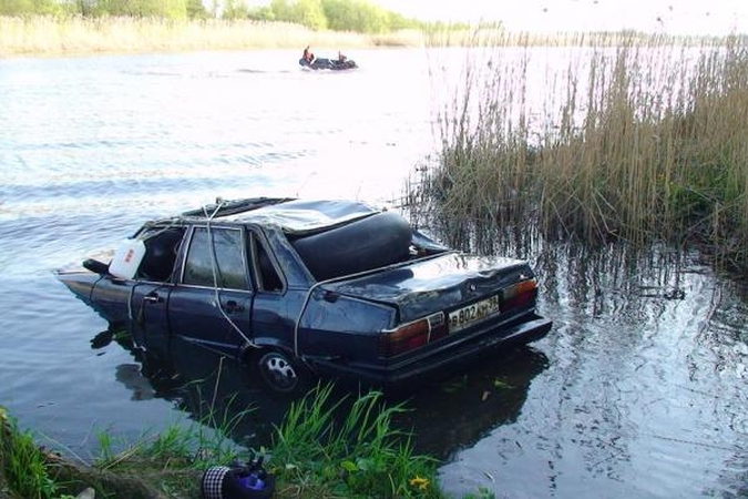 Kuršių mariose ištrauktas ir antras nuskendęs automobilis