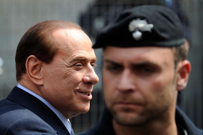 S.Berlusconi dėl duomenų nutekinimo skirta vienų metų kalėjimo bausmė 