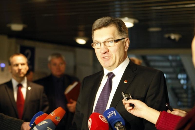 Premjeras: mažesnis darbo pajamų apmokestinimas tikrai bus