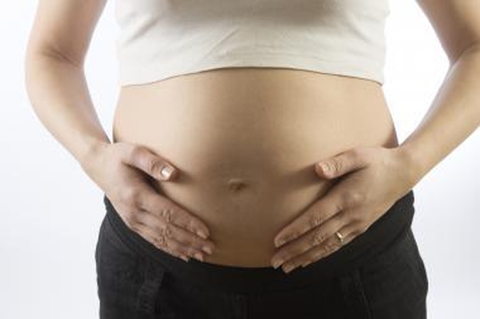 Kokie pratimai tinka nėščioms moterims?