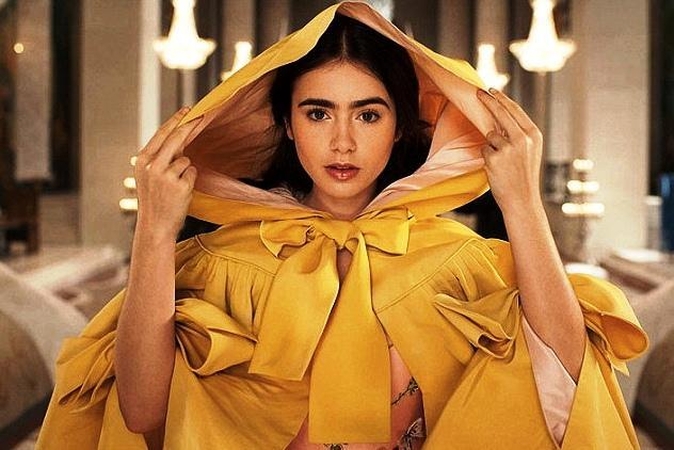 Zacas Efronas susitikinėja su Lily Collins?