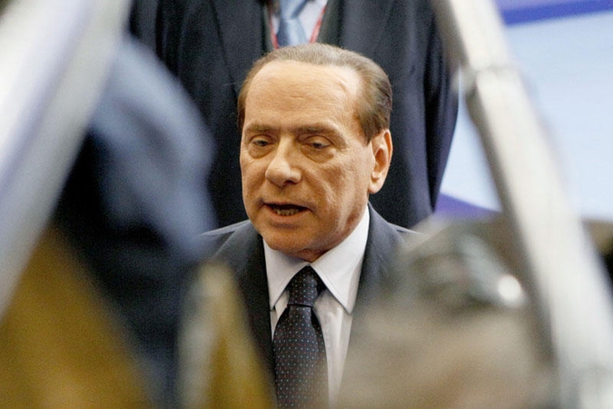 S.Berlusconi save palygino su fašistu diktatoriumi Mussolini