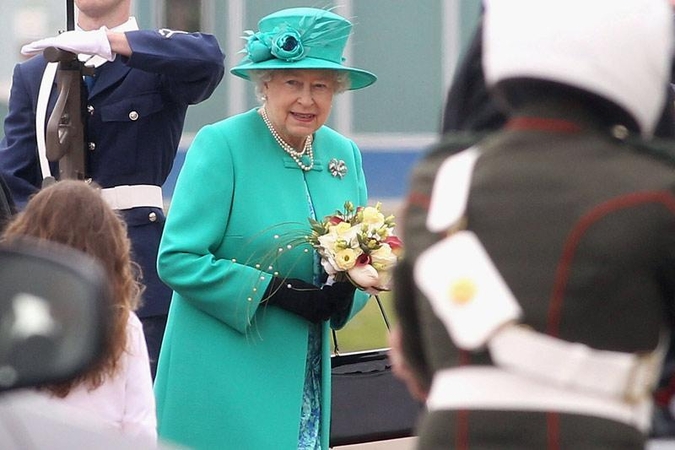 Elizabeth II pradėjo istorinį vizitą Airijoje