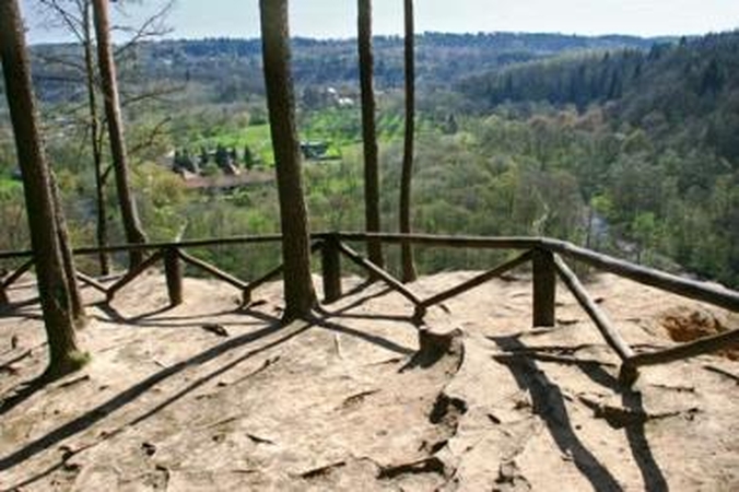 Siūlomos santuokos vietos Vilniuje: Gedimino pilis, Pučkorių atodanga ir Tauro kalnas
