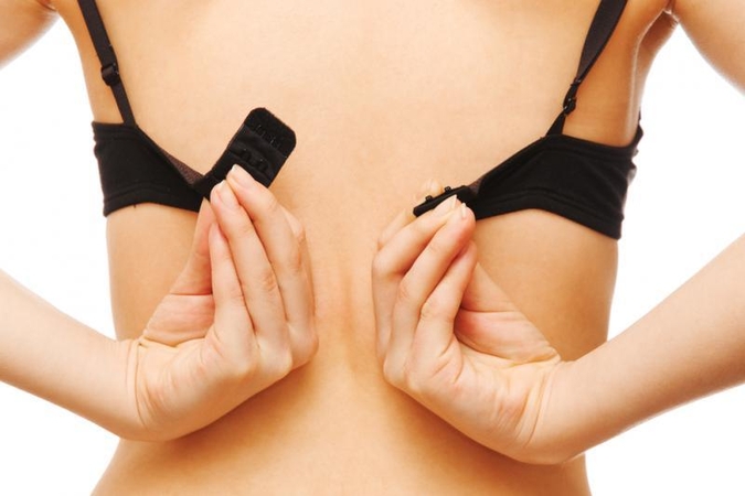 Indai kuria liemenėles, gelbstinčias nuo seksualinių nusikaltimų