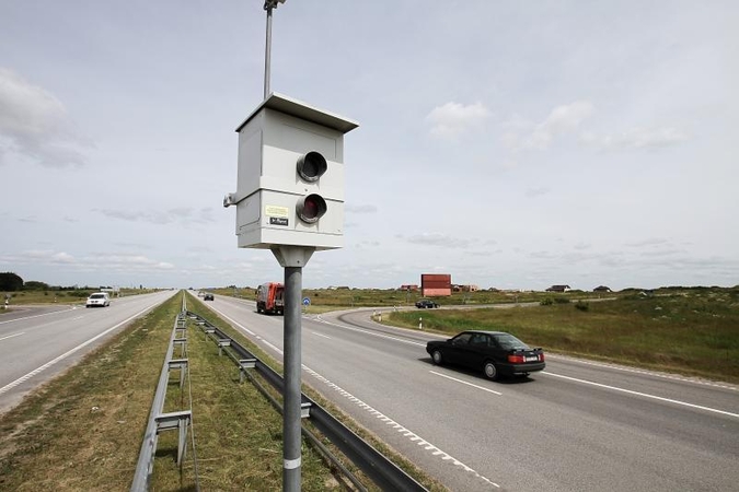 Greičio matuoklis žvelgs  į kitą  pusę  