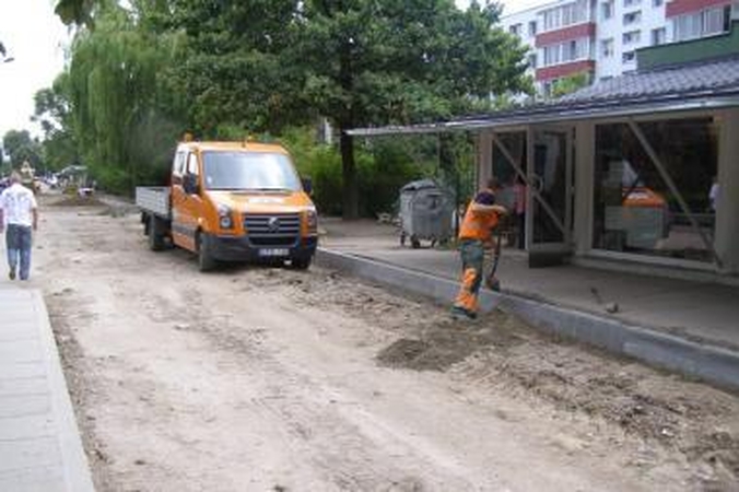 Alaušo gatvėje jau pluša kelininkai