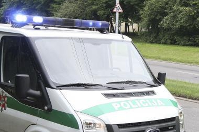 Po konflikto nuvažiavo svetimu automobiliu