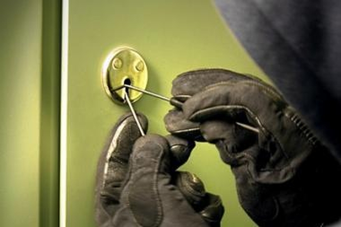 Velykinis vagių grobis - daugiau nei 103 tūkst. litų