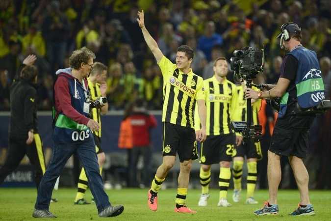 Keturis įvarčius įmušęs R. Lewandowskis varė į neviltį „Real“ komandą