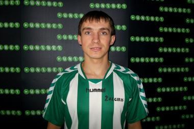 VMFD "Žalgiris" pasirašė sutartis su patyrusiu vartininku ir pirmuoju legionieriumi