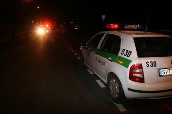 Draugių pasivažinėjimas baigėsi pakelės griovyje