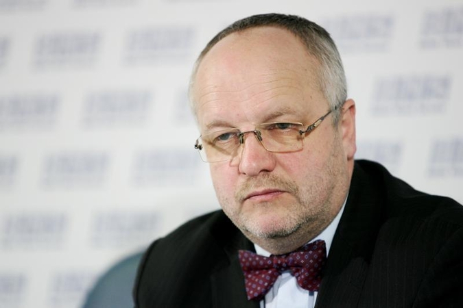 KAM gali vadovauti J. Olekas, susisiekimo ministerijai – R.Sinkevičius