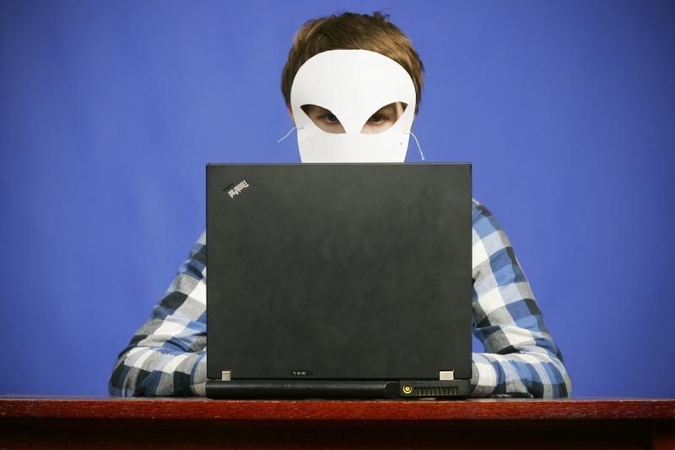 Uždarbį žadėjęs 19-metis įtariamas internetu apgavęs pusšimtį žmonių