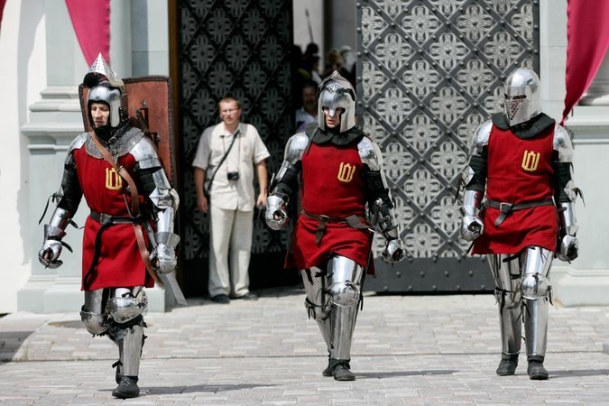 Valdovų rūmai atveria duris