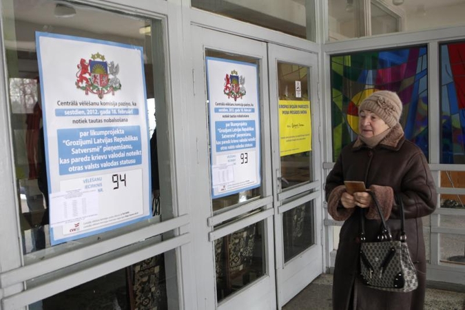 Latvių kalba lieka vienintelė valstybinė Latvijoje