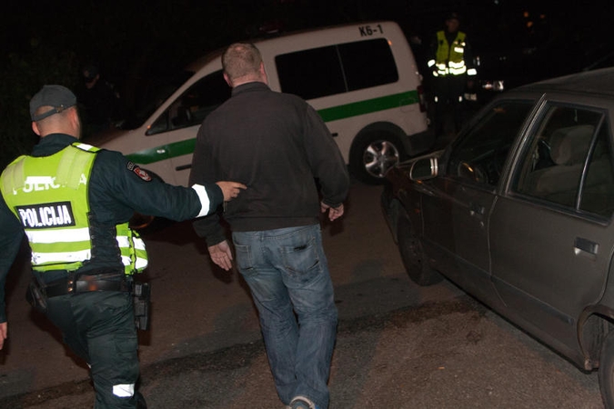 Už pastabą dėl šlapinimosi viešoje vietoje – šūvis į krūtinę