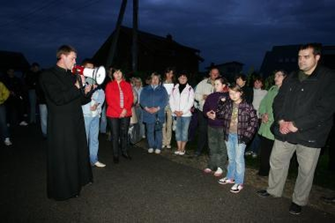Venckų namus saugantis gyvas žiedas budėjo pernakt (papildyta)